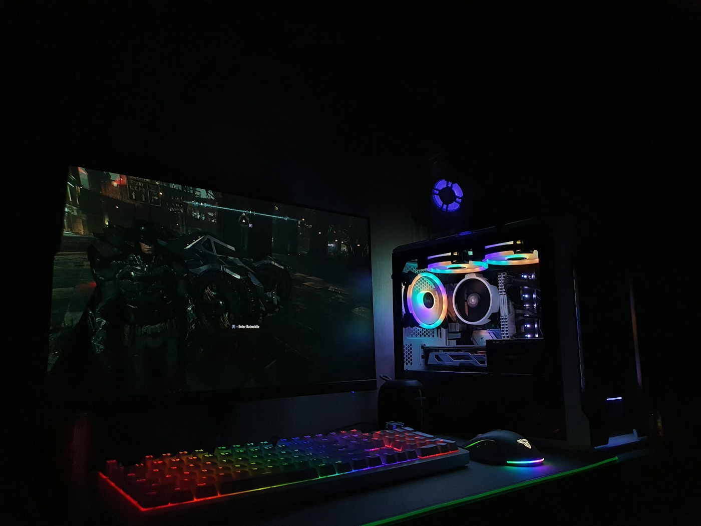 Online gaming computer, monitor, keyboard, and mouse